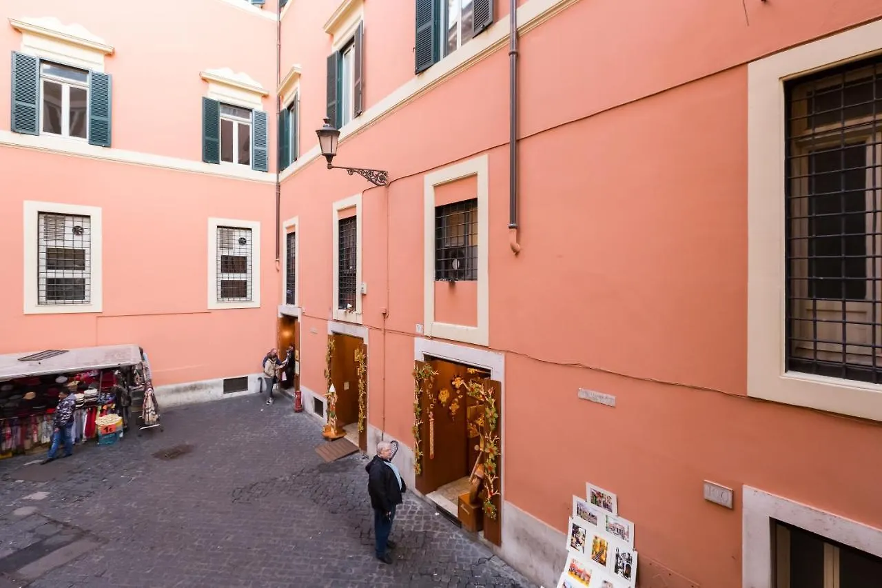 Colonna Suite Luxury - Pantheon Rome Italy