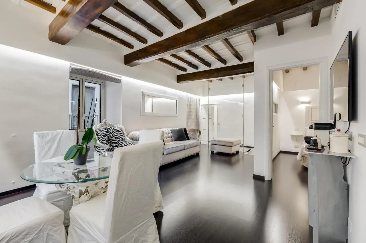 Colonna Suite Luxury - Pantheon Rome Apartment